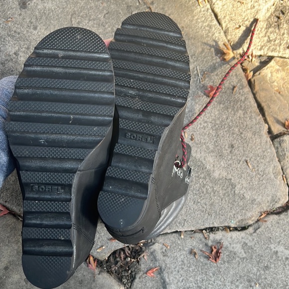 Sorel Joan of arctic wedge, black with red laces - Picture 6 of 9